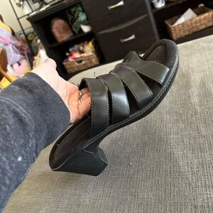 Croft and borrow size 9 ladies slip on shoes